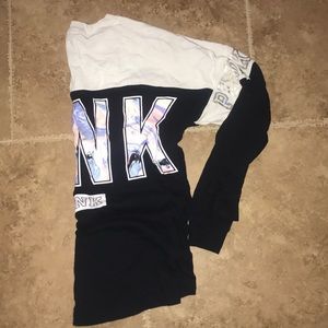 🥰PINK Varsity Crew sweater